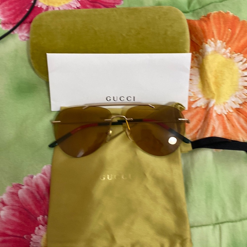Selling my Gucci aviator sunglasses